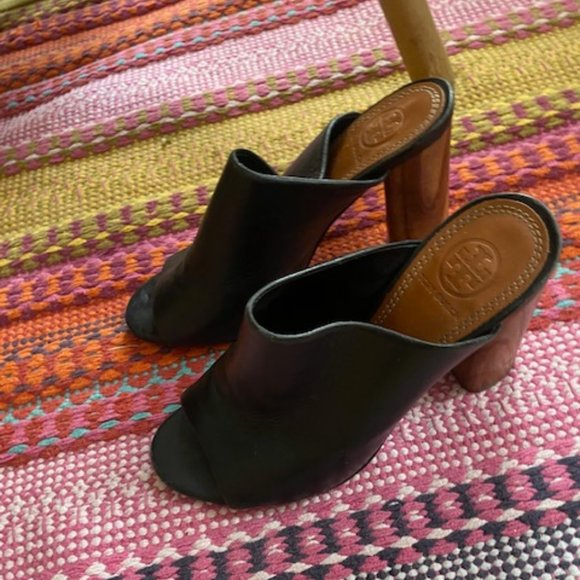 Tory Burch Raya Black Leather Mule - Picture 4 of 6